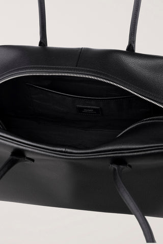 SOFT FRAME SHOULDER BAG BLACK