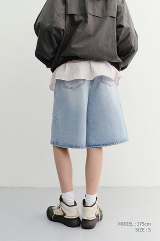 RELAXED BERMUDA DENIM SHORTS LIGHT BLUE