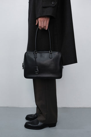 CLASSIC 28 LEATHER BAG BLACK