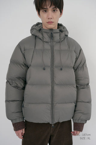 UNISEX HOODED VOLUME GOOSE DOWN JACKET GREYISH KHAKI