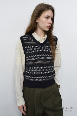 UNISEX CRAFTED V-NECK KNIT VEST NAVY