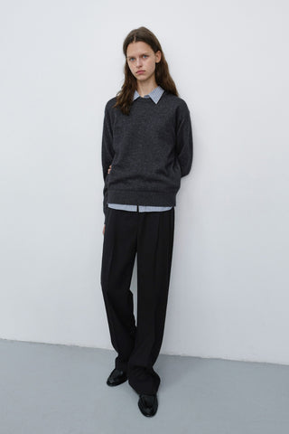 PLEATED SEMI-WIDE SLACKS BLACK