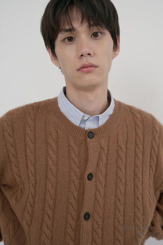 UNISEX HAIRY CABLE CREW NECK CARDIGAN CAMEL