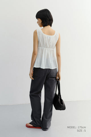 SHIRRING SLEEVELESS BLOUSE IVORY
