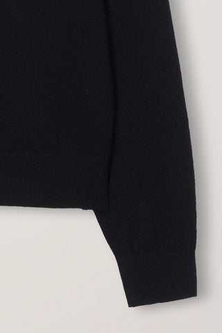 UNISEX ESSENTIAL CREWNECK SWEATER BLACK