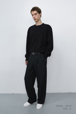UNISEX ESSENTIAL CREWNECK SWEATER BLACK