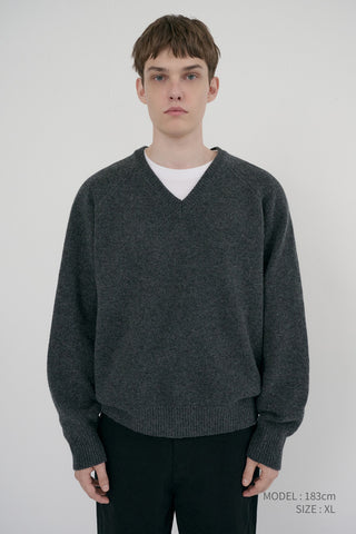 UNISEX SOFT VOLUME V-NECK SWEATER CHARCOAL GREY