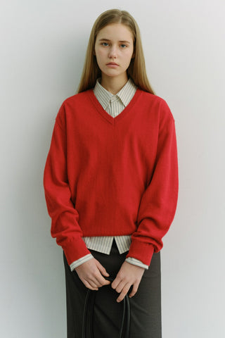 UNISEX SOFT V-NECK SWEATER TOMATO RED