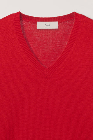 UNISEX CASHMERE V-NECK SWEATER RED