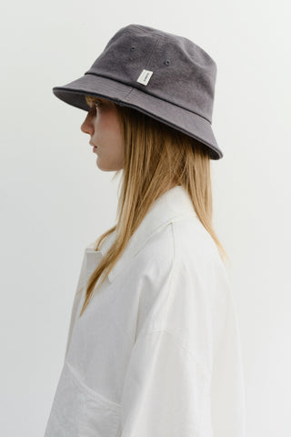 ADVENTURE BUCKET HAT CHARCOAL GREY