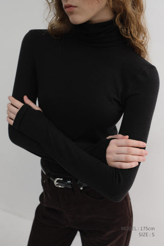 ESSENTIAL ROLL NECK TOP BLACK