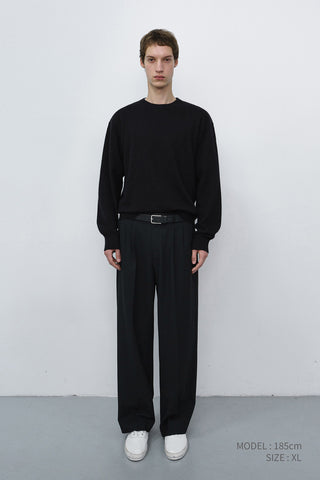 UNISEX ESSENTIAL CREWNECK SWEATER BLACK