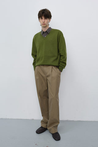UNISEX CASHMERE V-NECK SWEATER OLIVE GREEN