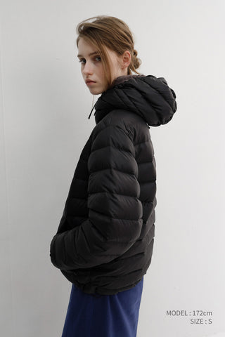UNISEX LIGHT GOOSE DOWN JACKET BLACK