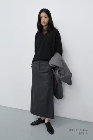 UNISEX CASHMERE V-NECK SWEATER BLACK