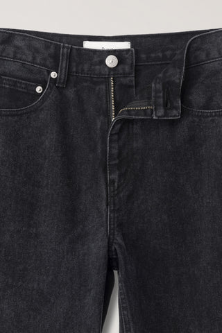 RELAXED FLARED JEANS BLACK