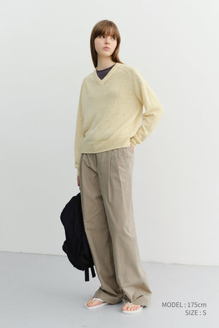 UNISEX V-NECK SWEATER BUTTER