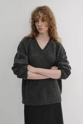 UNISEX SOFT VOLUME V-NECK SWEATER CHARCOAL GREY