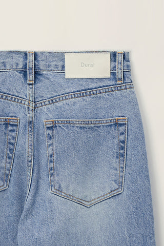 ESSENTIAL STRAIGHT FULL LENGTH JEANS LIGHT BLUE
