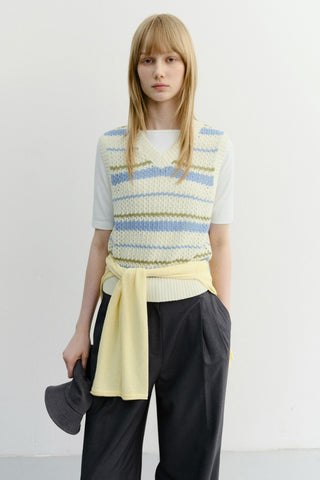 UNISEX CHUNKY STRIPED KNIT VEST SOFT BLUE - Dunst