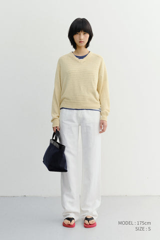 UNISEX V-NECK SWEATER BUTTER - Dunst