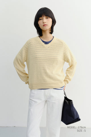 UNISEX V-NECK SWEATER BUTTER - Dunst
