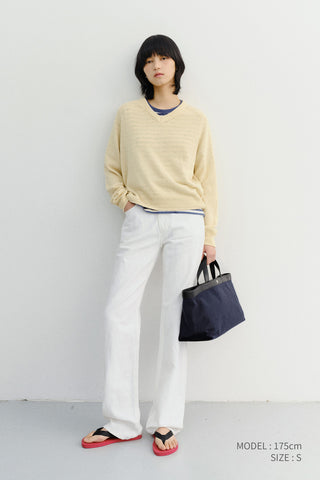 UNISEX V-NECK SWEATER BUTTER - Dunst