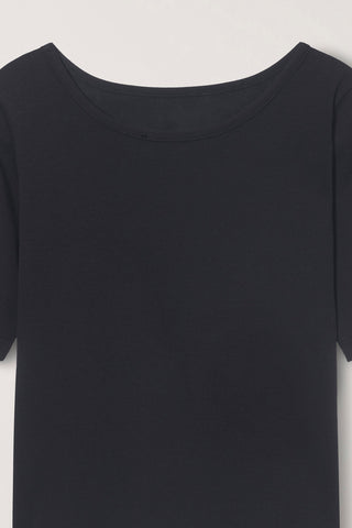 ESSENTIAL BOAT NECK T-SHIRT BLACK