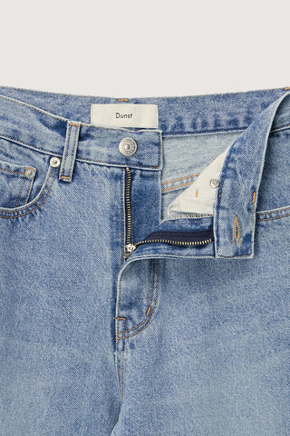 ESSENTIAL STRAIGHT FULL LENGTH JEANS LIGHT BLUE