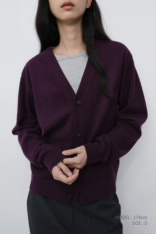 UNISEX V-NECK CARDIGAN PLUM