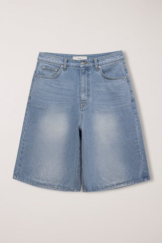 RELAXED BERMUDA DENIM SHORTS LIGHT BLUE