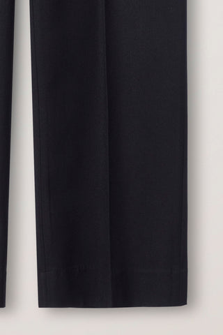 PLEATED SEMI-WIDE SLACKS BLACK