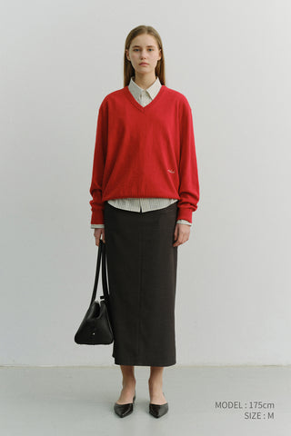 UNISEX SOFT V-NECK SWEATER TOMATO RED