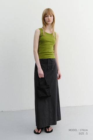 ESSENTIAL SLEEVELESS TOP OLIVE