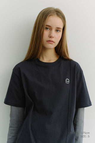 UNISEX LOGO CREASE T-SHIRT FRENCH NAVY
