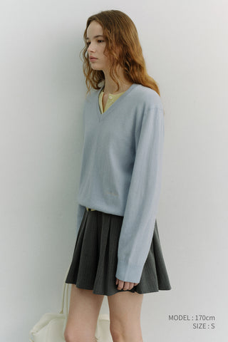 UNISEX SOFT V-NECK SWEATER SOFT BLUE