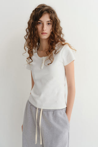 CLASSIC SCOOP NECK TOP IVORY