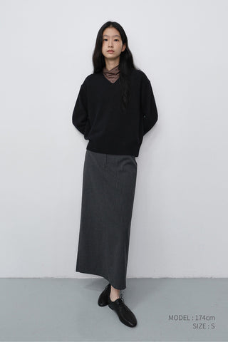 UNISEX CASHMERE V-NECK SWEATER BLACK