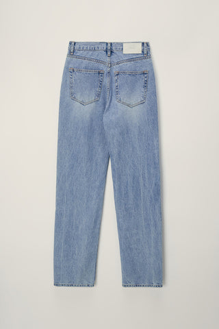 ESSENTIAL STRAIGHT FULL LENGTH JEANS LIGHT BLUE