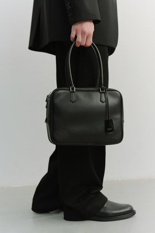 CLASSIC 28 LEATHER BAG BLACK