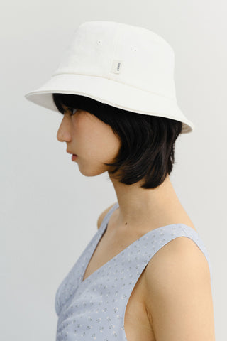 ADVENTURE BUCKET HAT WHITE