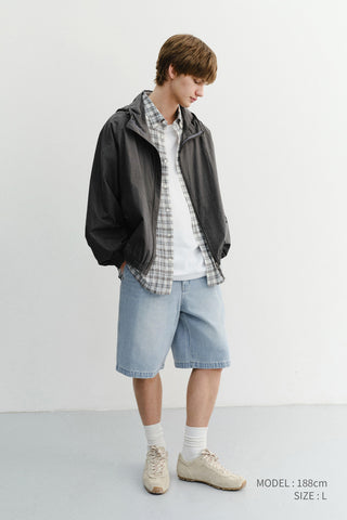 PLEATED BERMUDA DENIM SHORTS LIGHT BLUE
