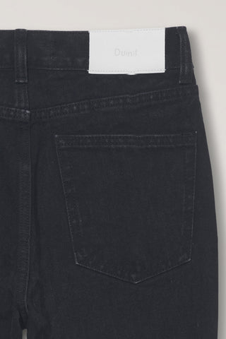 ESSENTIAL SEMI BOOT-CUT JEANS BLACK