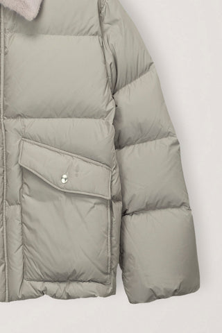 UNISEX COLLARED GOOSE DOWN JACKET BEIGE