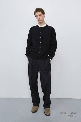 PLEATED SEMI-WIDE SLACKS BLACK