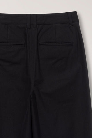 SUMMER DOUBLE PLEATED CHINO SLACKS BLACK