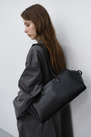SOFT FRAME SHOULDER BAG BLACK