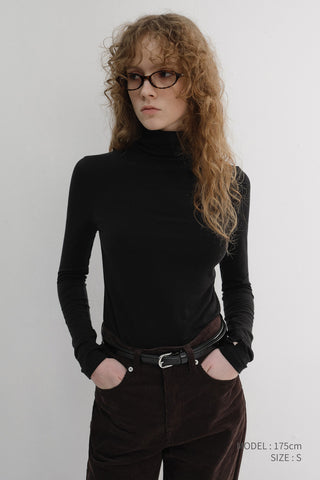 ESSENTIAL ROLL NECK TOP BLACK