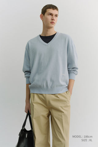 UNISEX SOFT V-NECK SWEATER SOFT BLUE