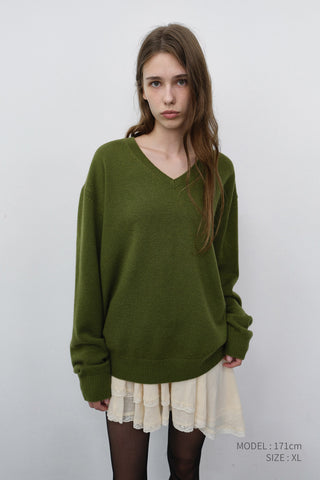 UNISEX CASHMERE V-NECK SWEATER OLIVE GREEN